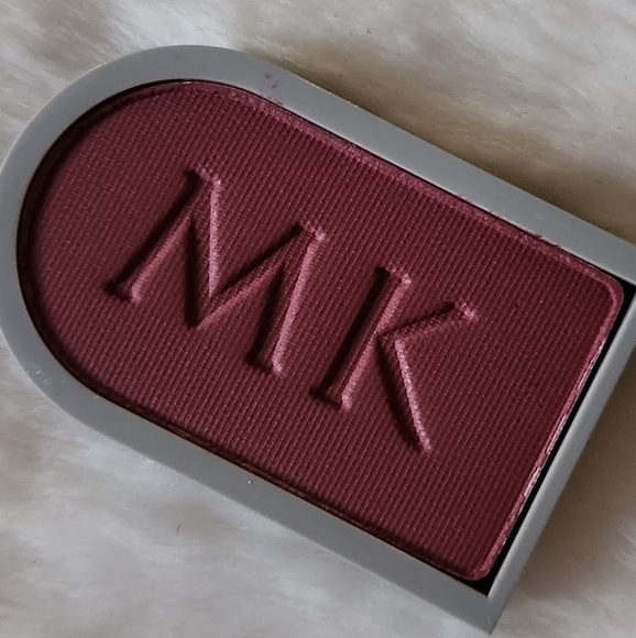 🆕️MK- Raspberry Rush Eyeshadow - Picture 3 of 6